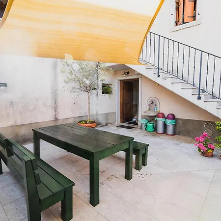 Apartment Muha Lipica